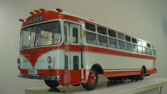 Mitsubishi-Fuso-Bus-AR470-front