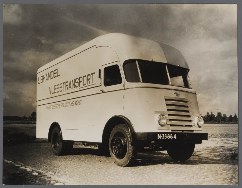1950 DAF 7 Lijn serie Tapissiere voor Slegers in Helmond