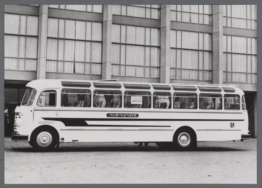 1957 DAF autobus met Jonckheere opbouw