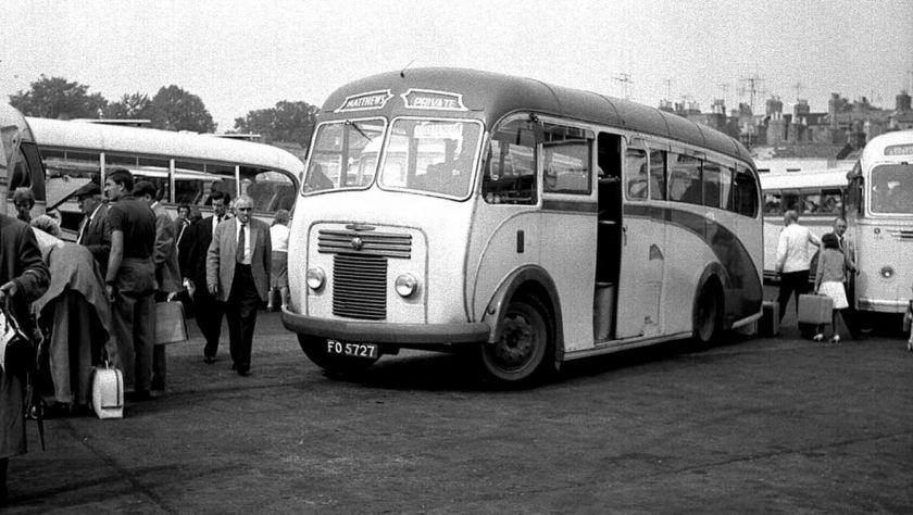 1949 Bussen Commer Avenger FO5727 with Plaxton C33F body of Matthews, Churchdown dating from 1949