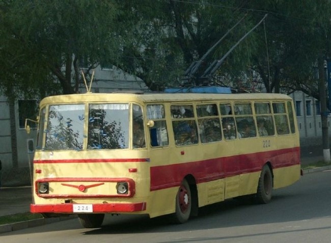 28 ① 집삼-74형 무궤도전차 (Jipsam 74 trolleybus)