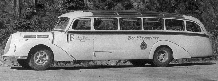 1937 Vornehmlich auf Mercedes-Fahrgestellen entstanden bei Drögmöller Stromlinienomnibusse. Auf dem Bild ein Mercedes O 3750