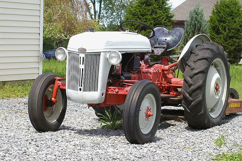 068 Ford-Tractor