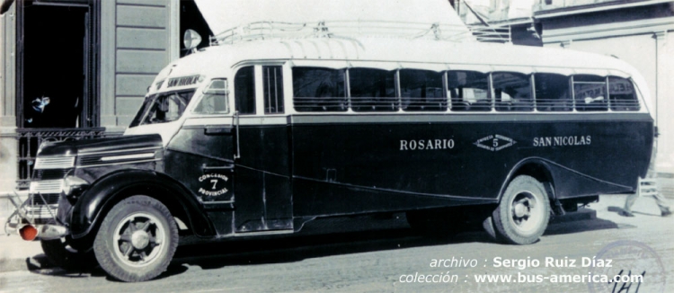 1938 International Harvester - Gnecco - Interprovincial Rosarina
