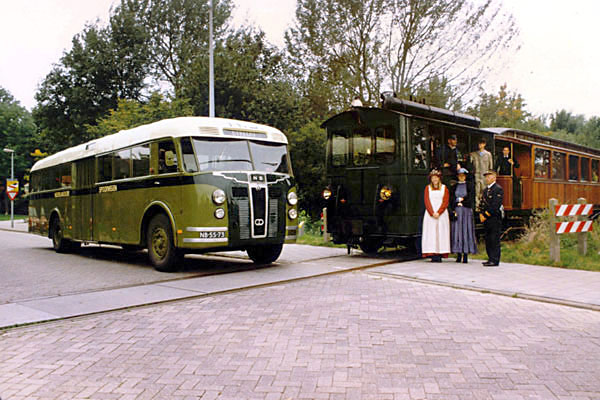 24 1947 1108 HK1997 GTM 1 Deze bus is in 1947 opgebouwd bij de firma De Schelde in Dordrecht, op een chassis van Crossley Motors uit Manchester