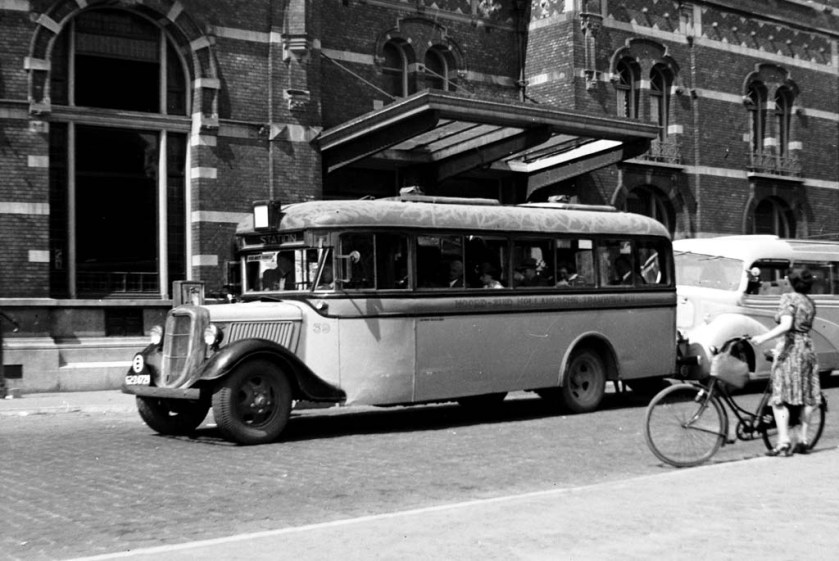 1936 Ford-Hainje uit 1936, gefotografeerd door Jan Voerman op 4-8-1940 in Den Bosch