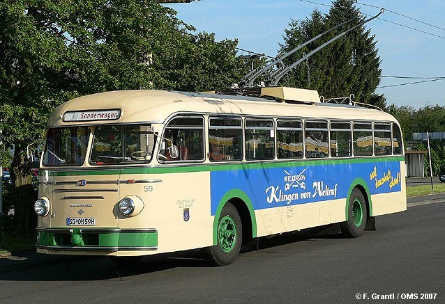 1954 Henschel-ÜH-IIIs-O-Linienbus-SWS-59-beige-St-gruen