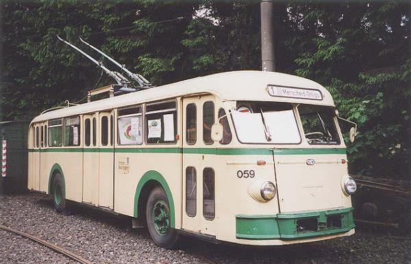 1956 Henschel-UEH-IIIs-O-Linienbus-SWS-059