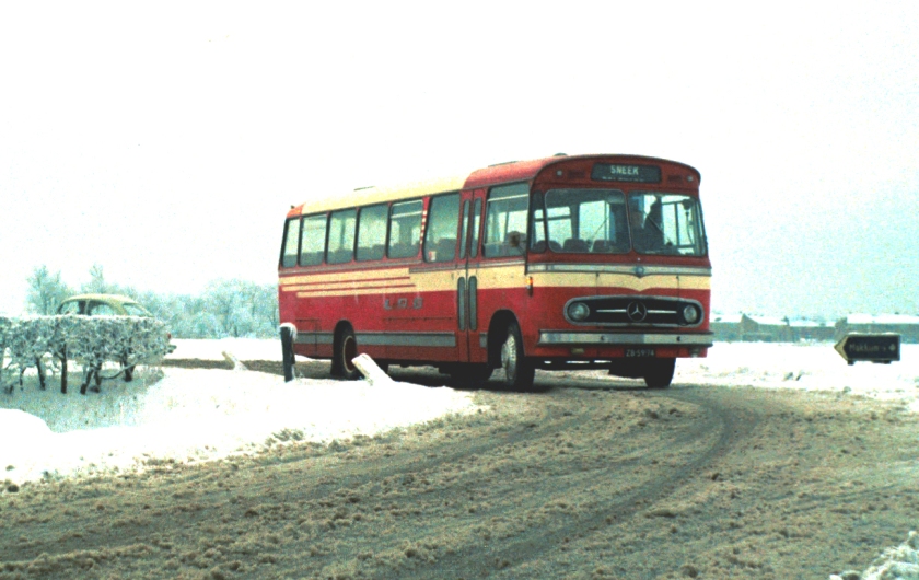 1965 Hainje van het Mercedes Benz type LP 1113-57 naar Sneek bij Makkum