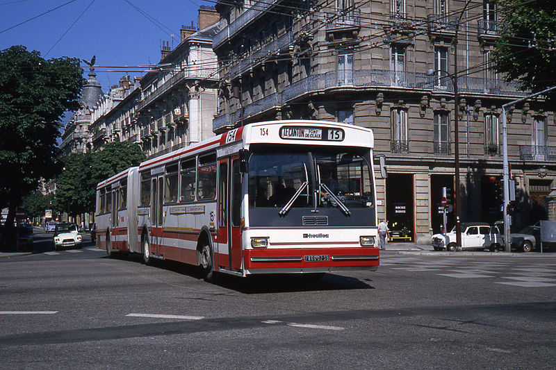 1980 Heuliez O 305 G à Grenoble