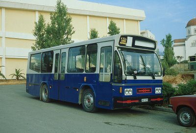 1982 Op Kreta rijden in Rethymnon een viertal Neoplan DAF-Hainje Midibusjes