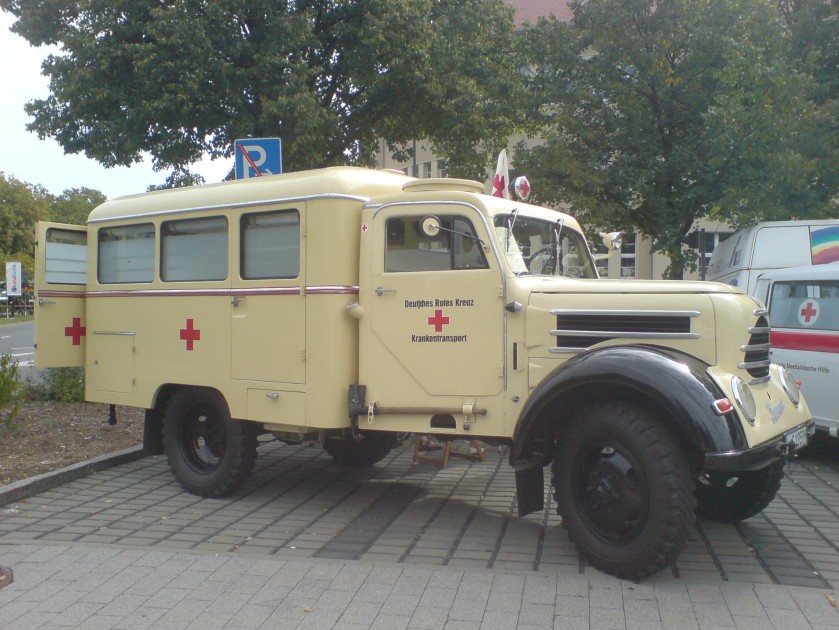 1950 Phänomen Garant 30k A (Allrad) Rettungswagen