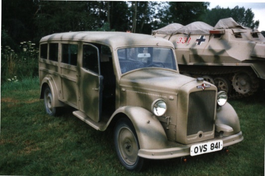 1951 hansa-lloyd-Ambu1