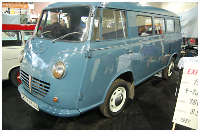 1955 goliath-pkw-nach-1945-express-1100-bus-01a