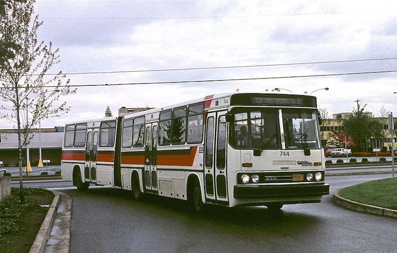 Portland Crown-Ikarus bus in 1993, r459f11