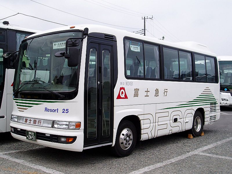 2001 Hino Melpha-Fujikyu-Shonan-M2451