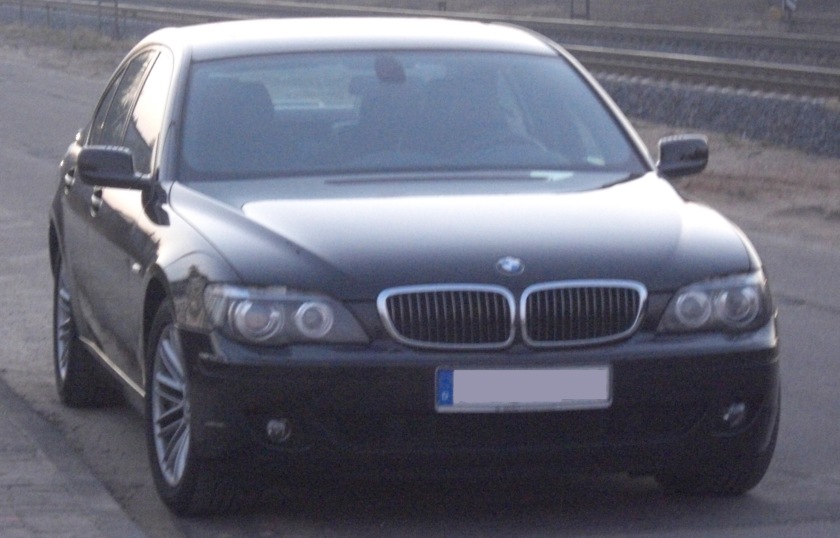 BMW E65 front
