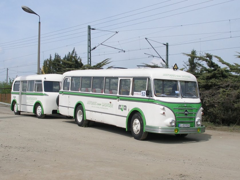IFA H6 Bus