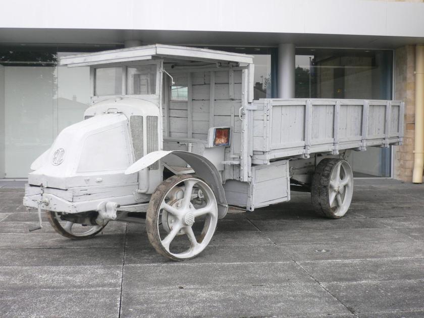 1920 camionLatil