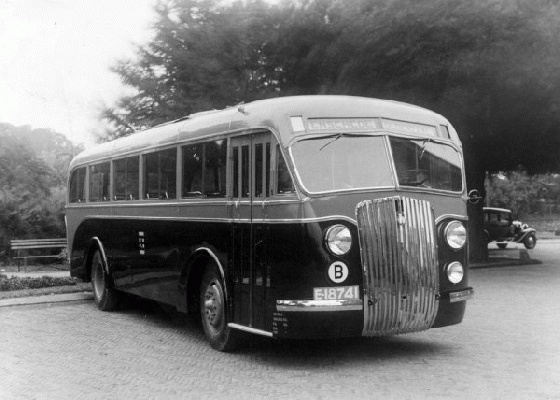 1937 T.E.T. bus 10 kent. E-18741 Kromhout TB4L carr. Den Oudsten en Domburg. Fabrieksfoto nieuw