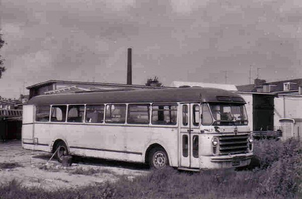 1954 Scania-Vabis 47 met carrosserie van Den Oudsten. verkocht aan de Gemeente Enschede.