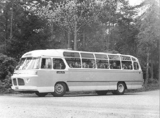 1963 Toerwagen 9. Scania-Vabis met carrosserie van Hondebrink. Met het kenteken SB-61-79.