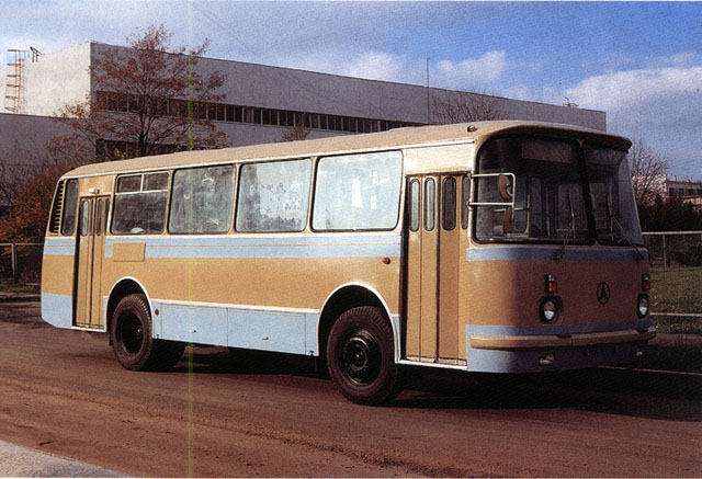 1969 laz-695-04