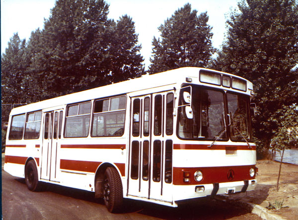 1978-83 laz-4202-09