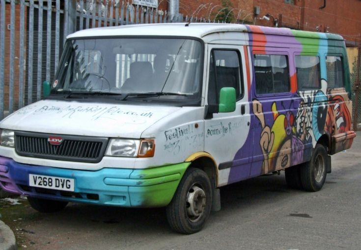 2001 Bussen LDV Graffitied Mini Bus