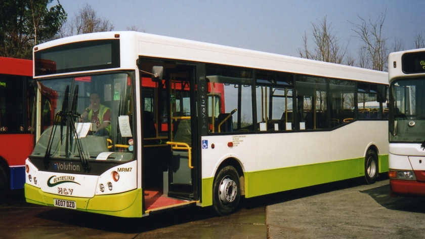 01 Countryliner MRM7 AE07 DZD