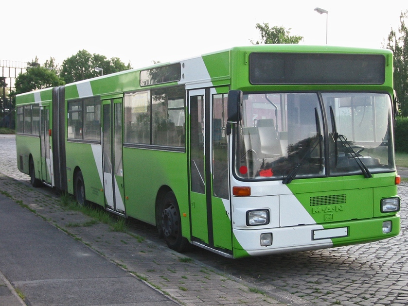 102 Standard-Gelenkbus MAN SG 242 ehemaliges Fahrzeug der ÜSTRA Hannover