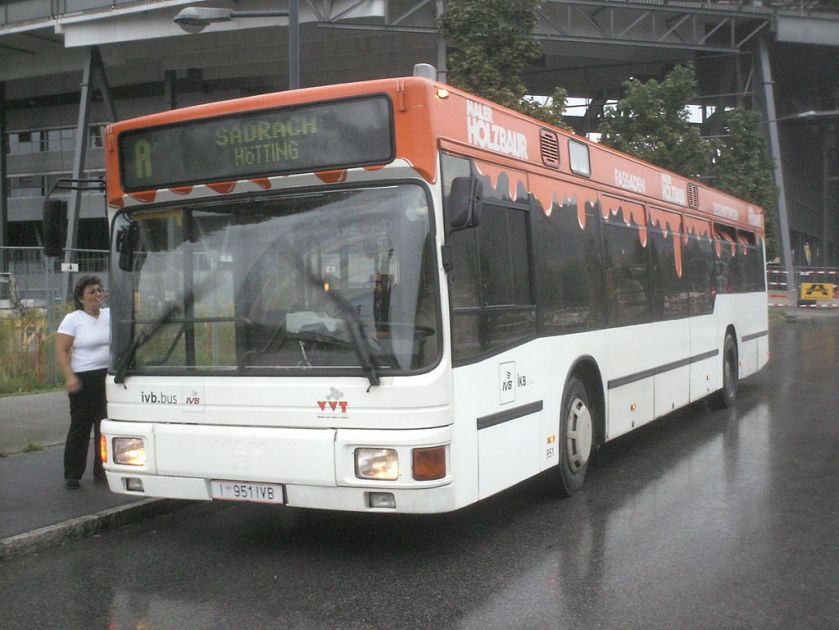120 Wagen 951, ein MAN NL 202(2) der Innsbrucker Verkehrsbetriebe