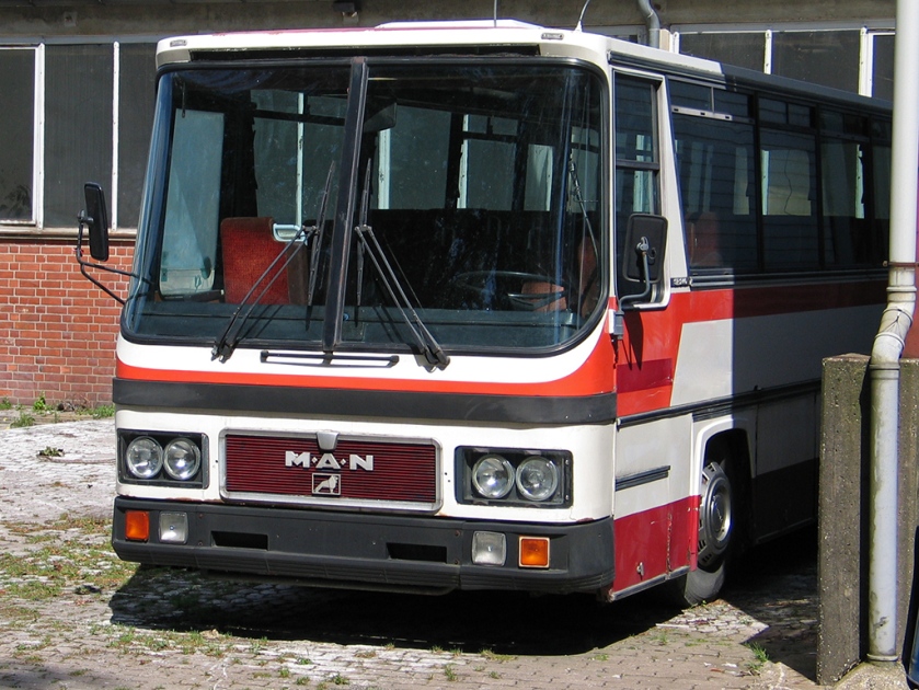 150 MAN SR 240 Reisebus aus den 1980er Jahren