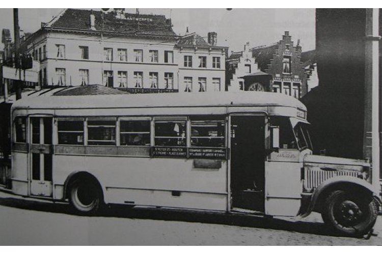 1931 Minerva bus verzekerde de dienst tussen het St-Pietersstation en de Dampoort Electrische Minerva gent