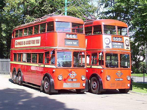 1936 AEC 664T with Metro-Cammell H40-30R body