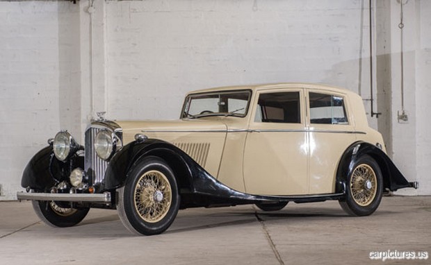 1937-Bentley-4¼-Litre-Saloon-by-Mann-Egerton