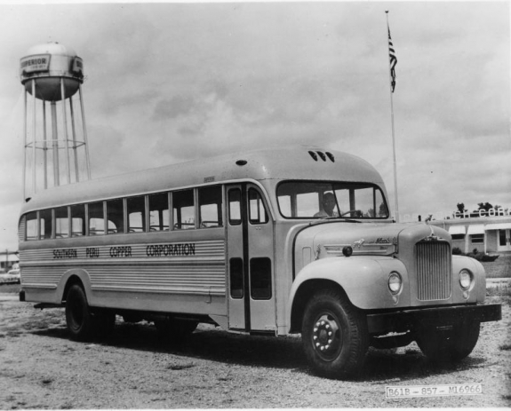 1940 MACK B Series School Bus