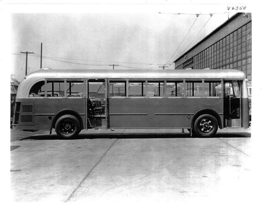 1941 MACK model LD3G CONNECTINCONST