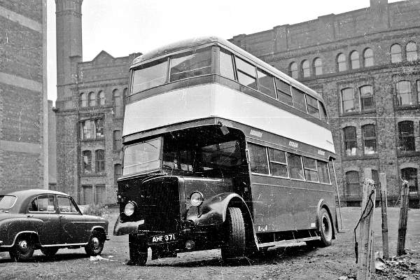 1948 Leyland PD1 with MCCW H28-26R body