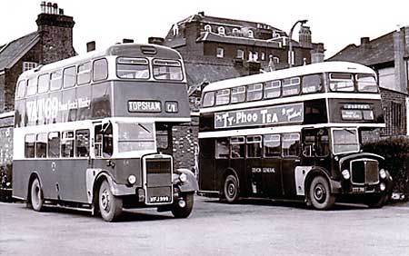 1954 Paul Street bus station circa 1960 Left is a 1958 Leyland PD2-40 chassis and MCW body at the old Paul Street bus station