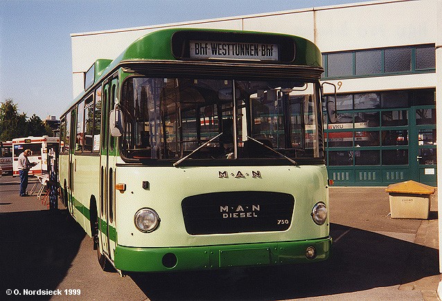 1967 MAN 750 HO Metrobus