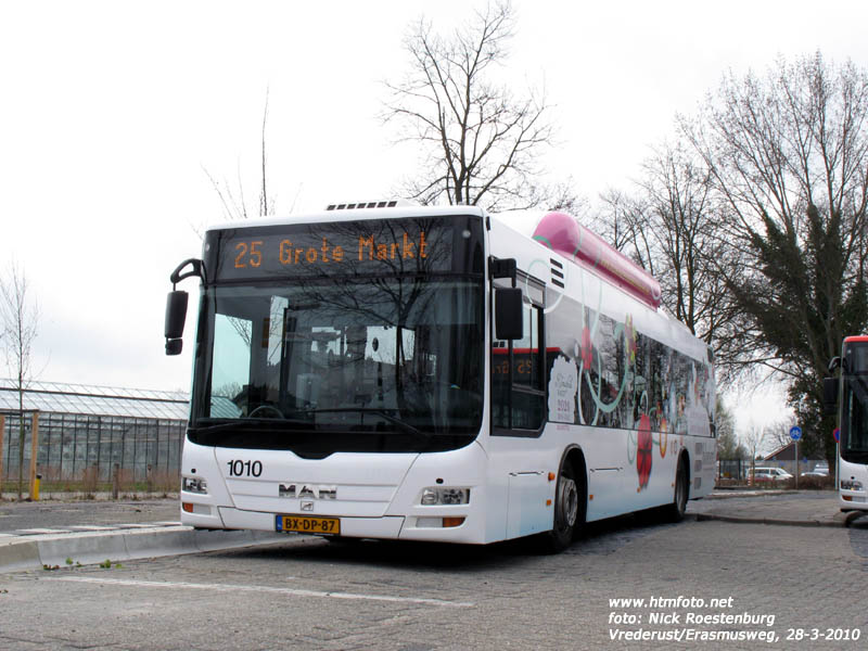 2009 MAN aardgasbus 1010 met bestickering Klimaatfonds Den Haag