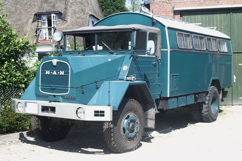 63 MAN 630 L2A Kommandowagen