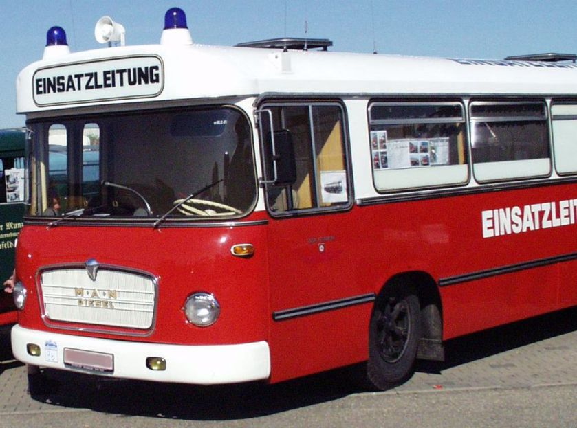 80 MAN-Linienbus als Einsatzleitwagen der Feuerwehr