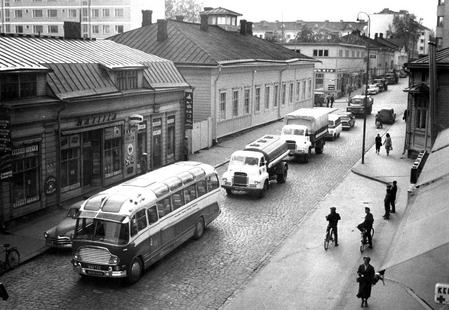 Bedford Sales Caravan in Jyväskylä, Finland 1950′s