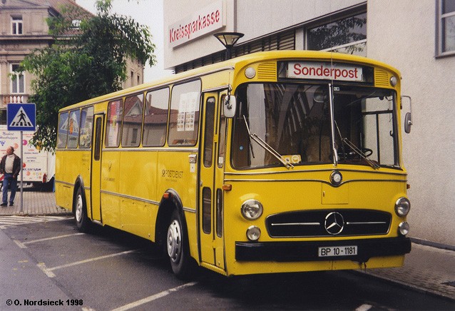 Mercedes-O317-Postbus-gelb