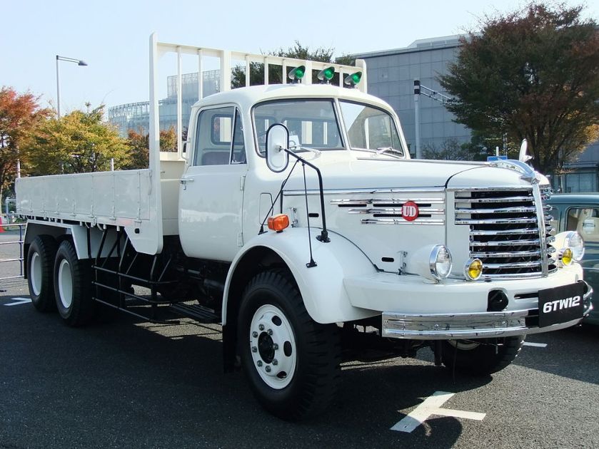 01 Nissan Diesel, 6TW12, White Truck