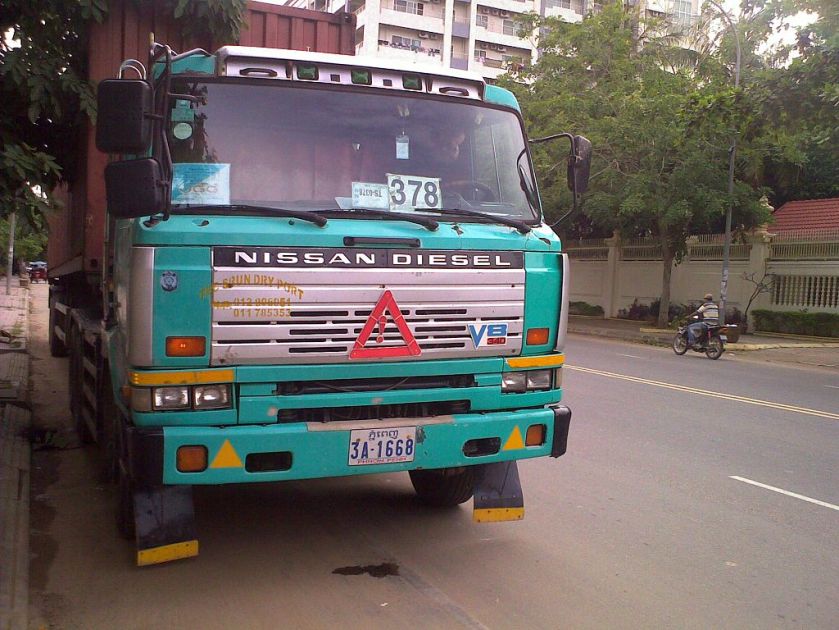 03 Nissan.CW.340.Diesel.Truck.1.Cambodge