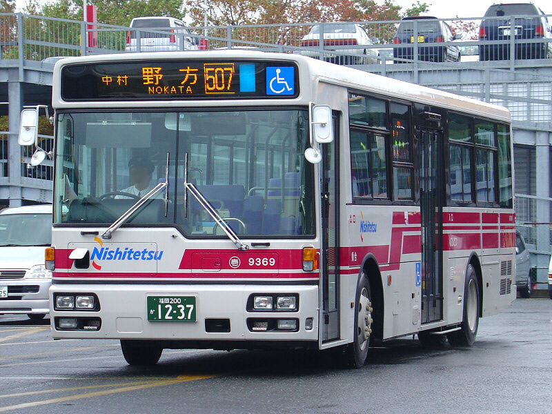 07 Nishitetsu Bus 9369-01