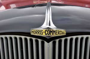 1024px-Morris_Commercial_1939_Truck_Rougham_Airfield,_Wings,_Wheels_and_Steam_Country_Fair_(2)